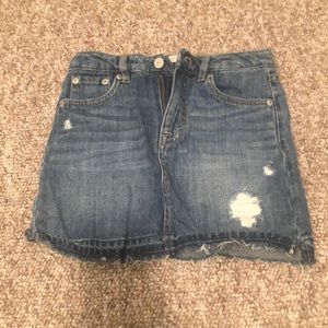 levi’s girls size 10 cute jean skirt